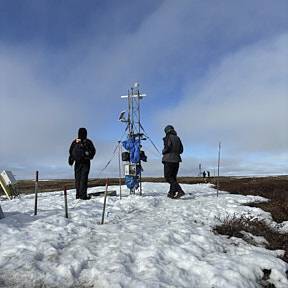 Steve, Bob, Taylor and Justin setting up the tram